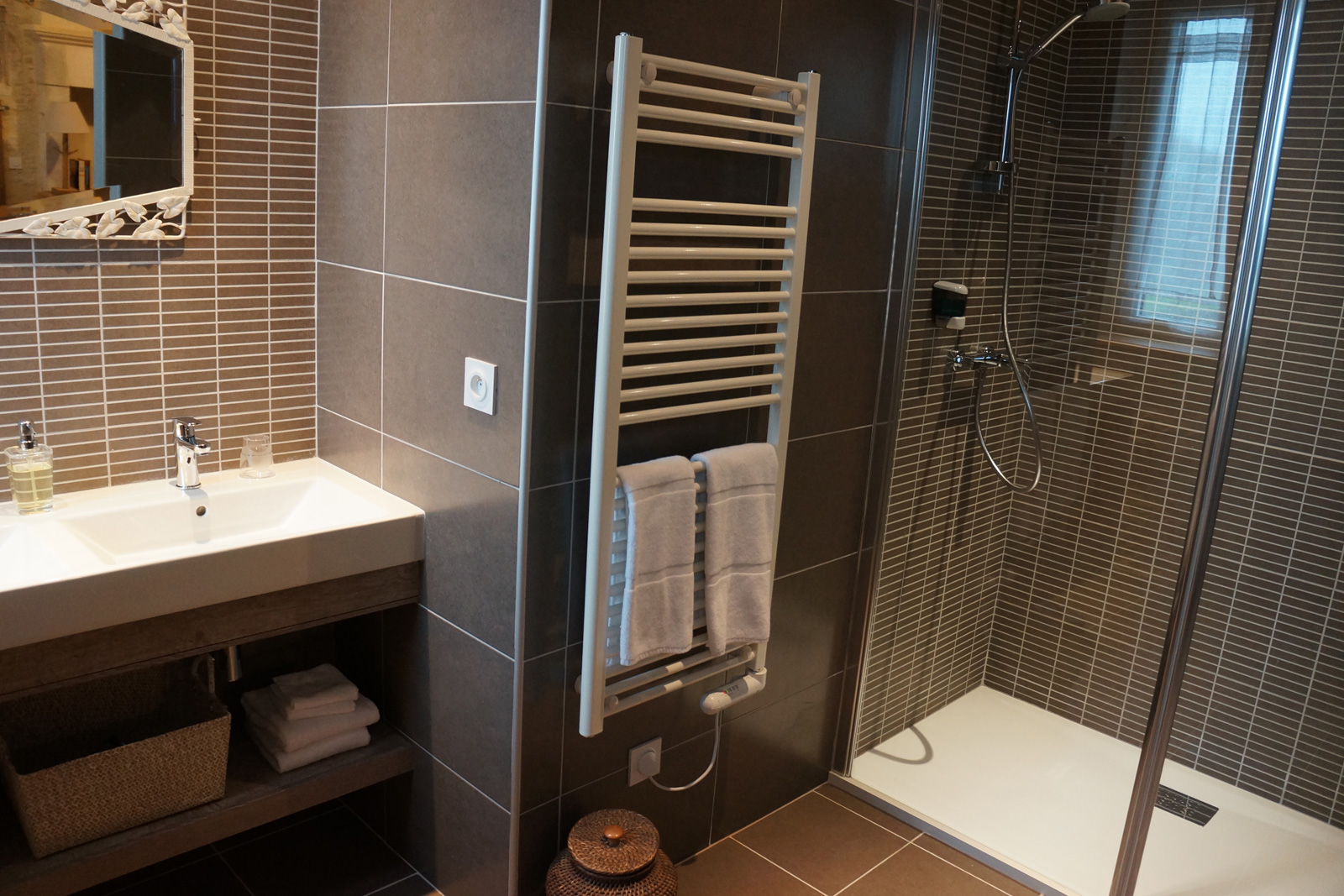 Deco salle de bain gris et rose: decoration salle de bains ...